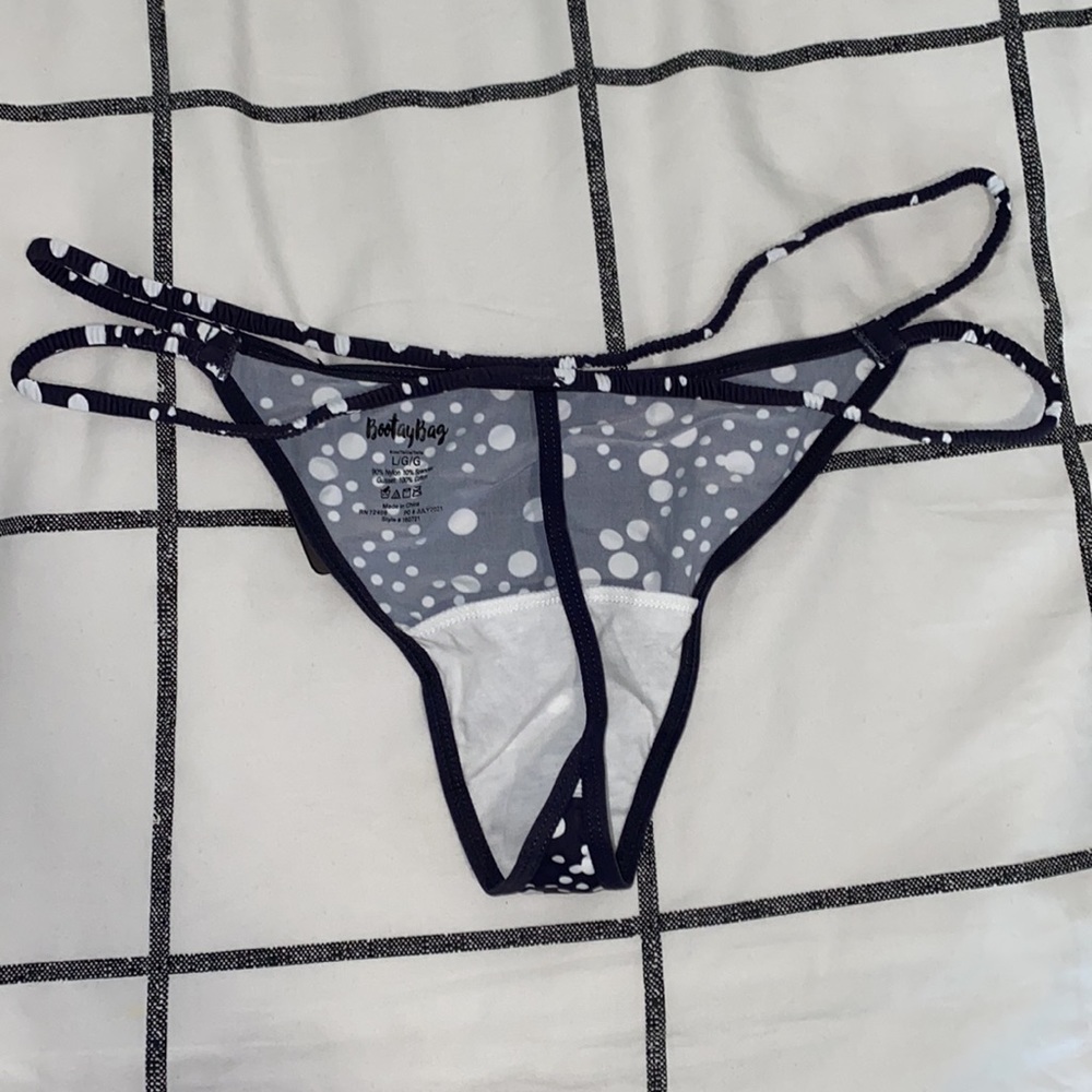 G string - Picture 2 of 3